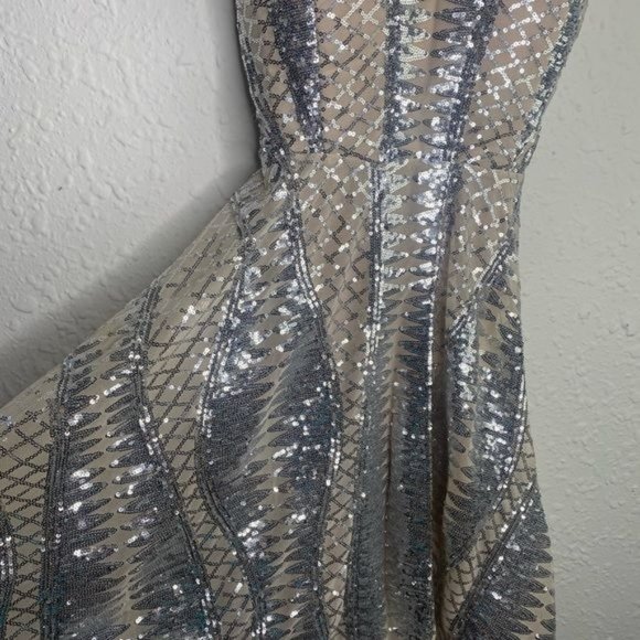 Windsor silver and tan sequins cocktail party open back straps dress size L  NWT - Picture 6 of 15